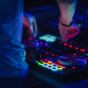 断头摇105 - DJ Excel - If You Like To Party (Anthem Kingz Vice Edit)  [Dubstep]